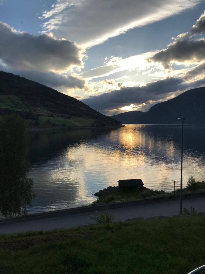 Panorama Fjord Olden Appartement Buitenkant foto