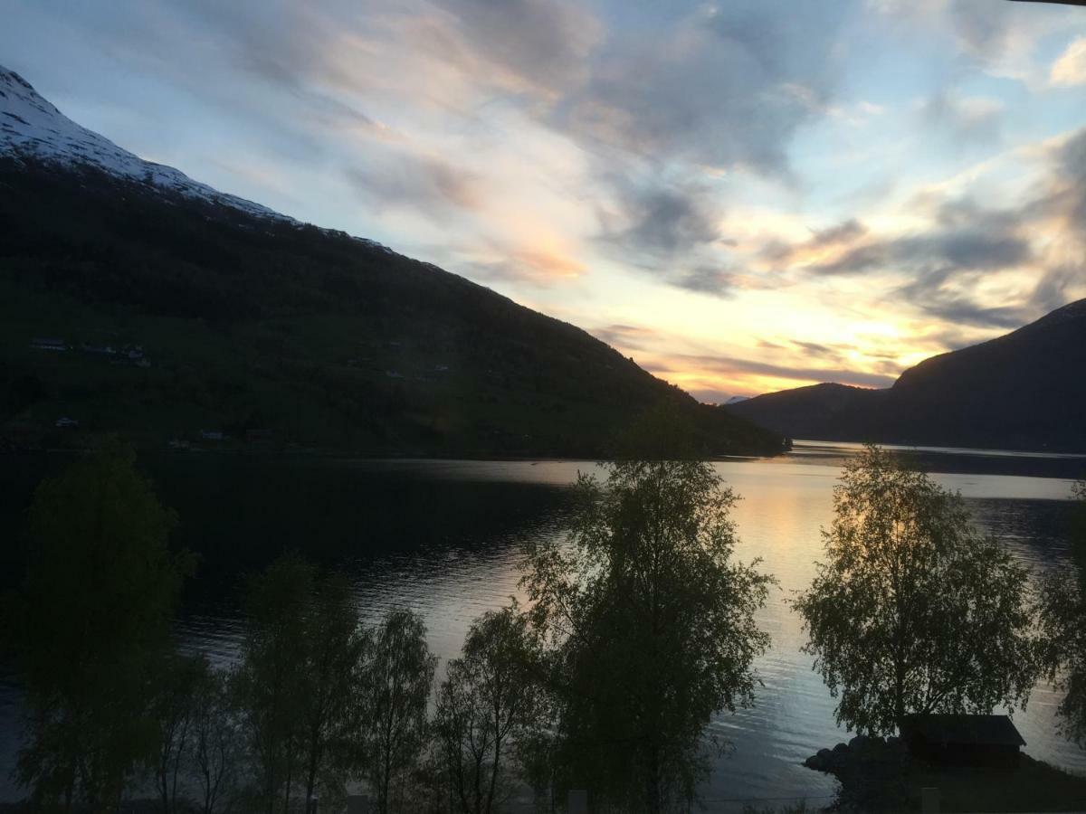 Panorama Fjord Olden Appartement Buitenkant foto